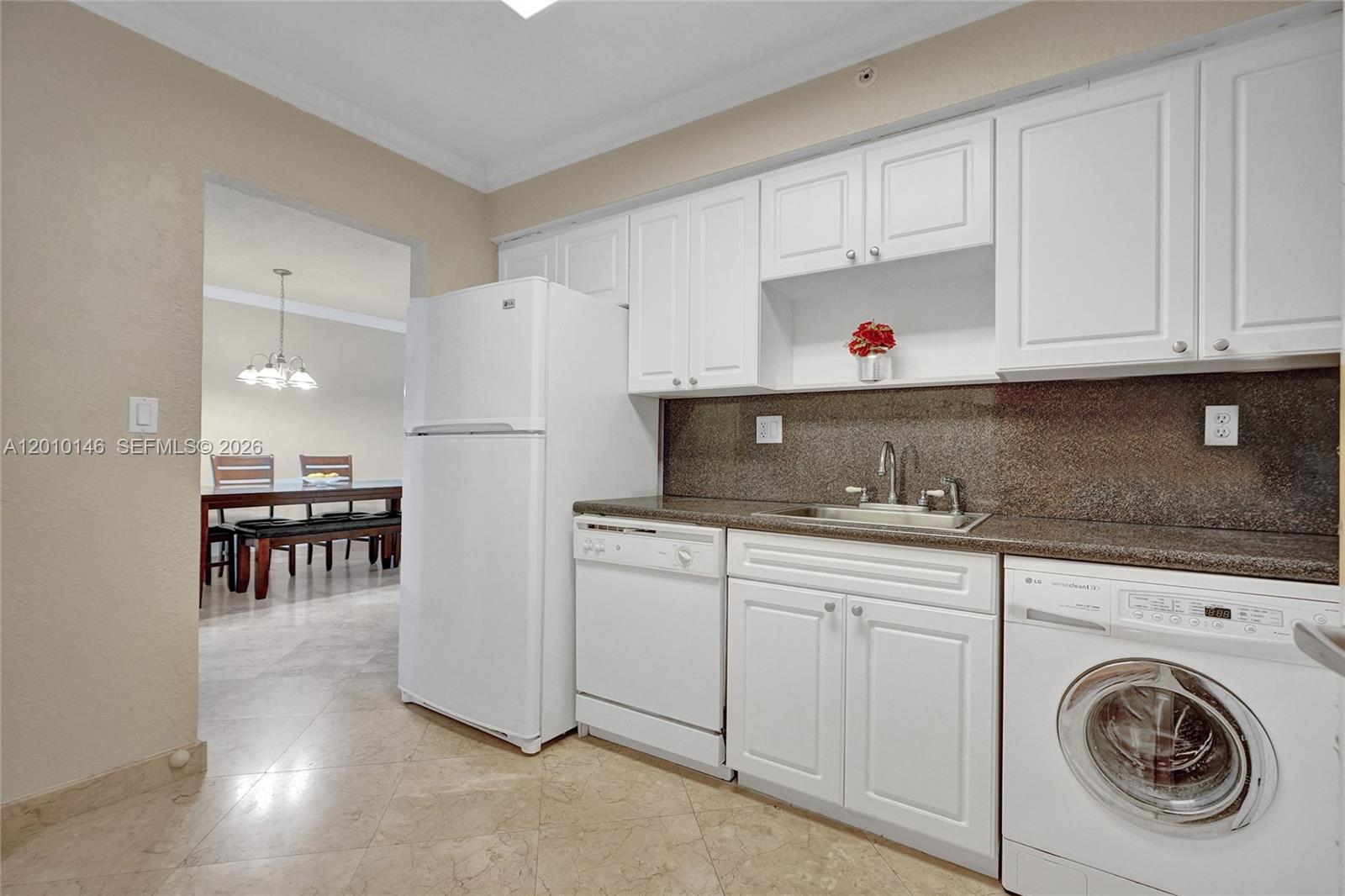 WAVE CONDO - Residential