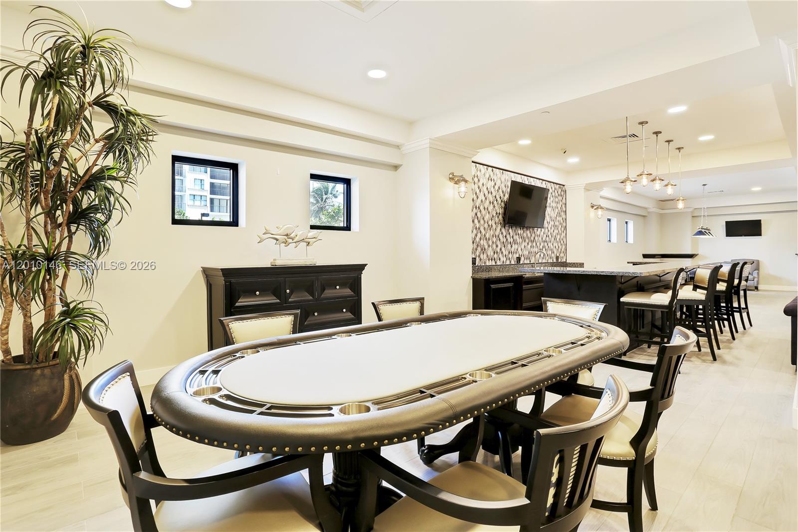WAVE CONDO - Residential