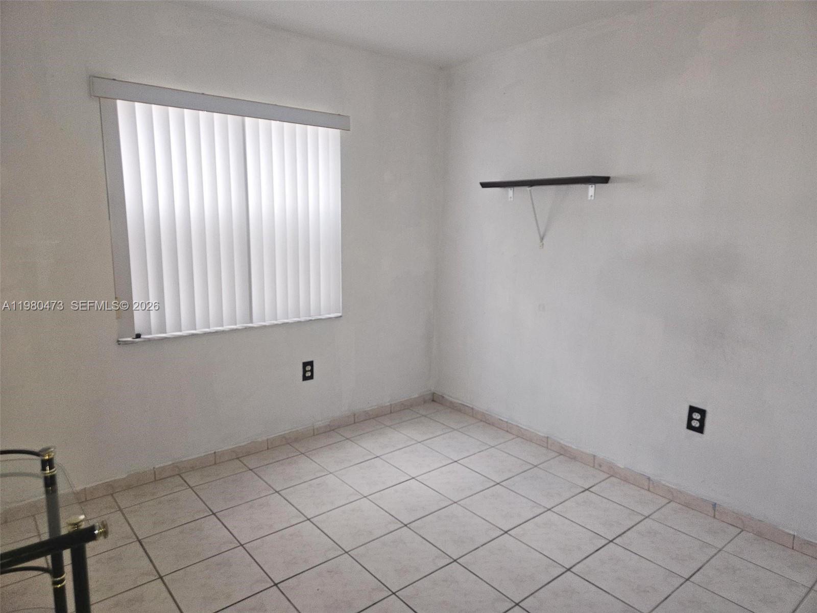 LAGO GRANDE FIVE-B CONDO - Residential Lease