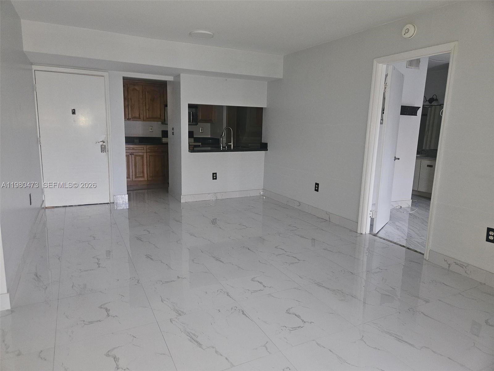 LAGO GRANDE FIVE-B CONDO - Residential Lease