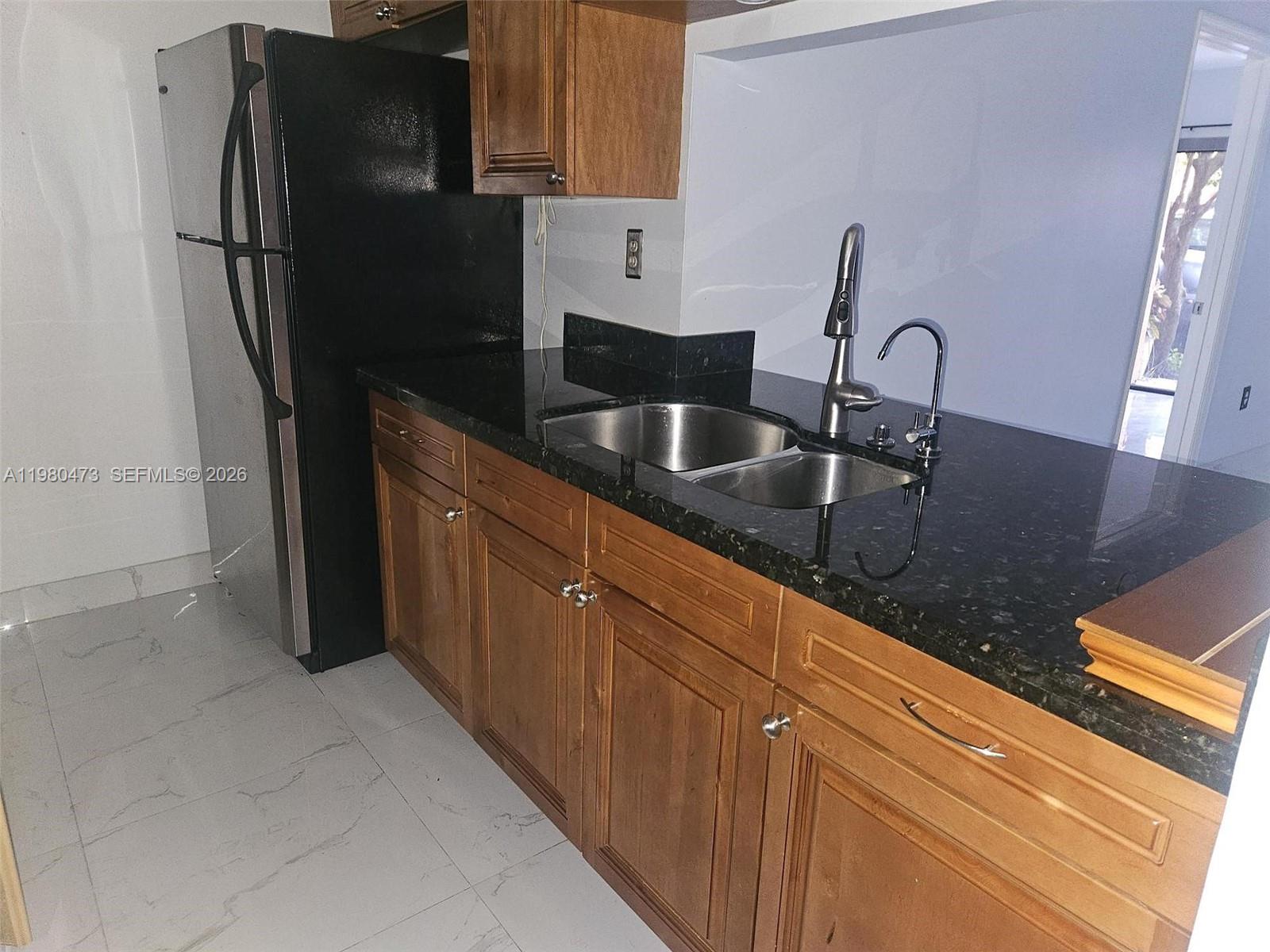 LAGO GRANDE FIVE-B CONDO - Residential Lease