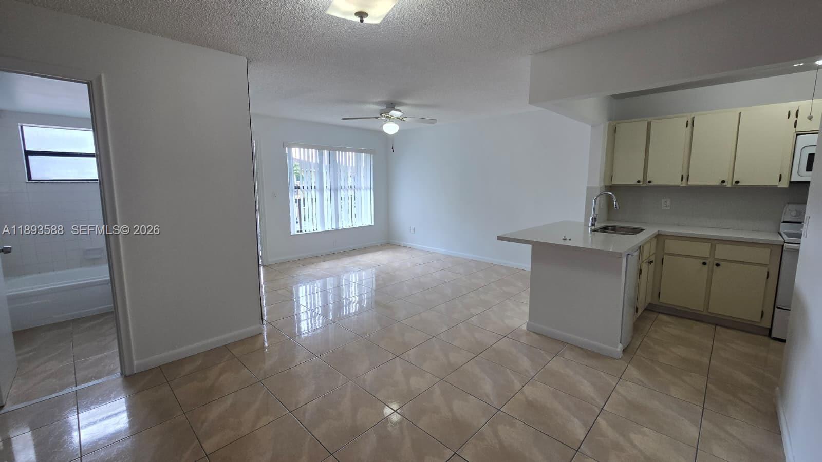 LAGO GRANDE ONE CONDO - Residential Lease