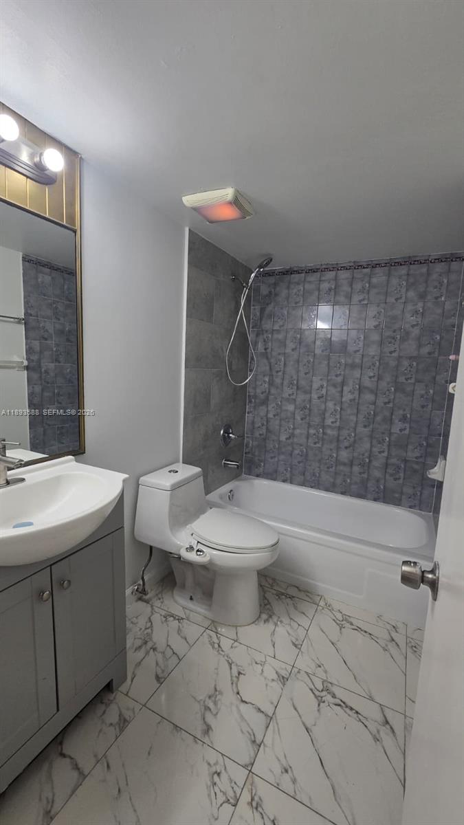LAGO GRANDE ONE CONDO - Residential Lease