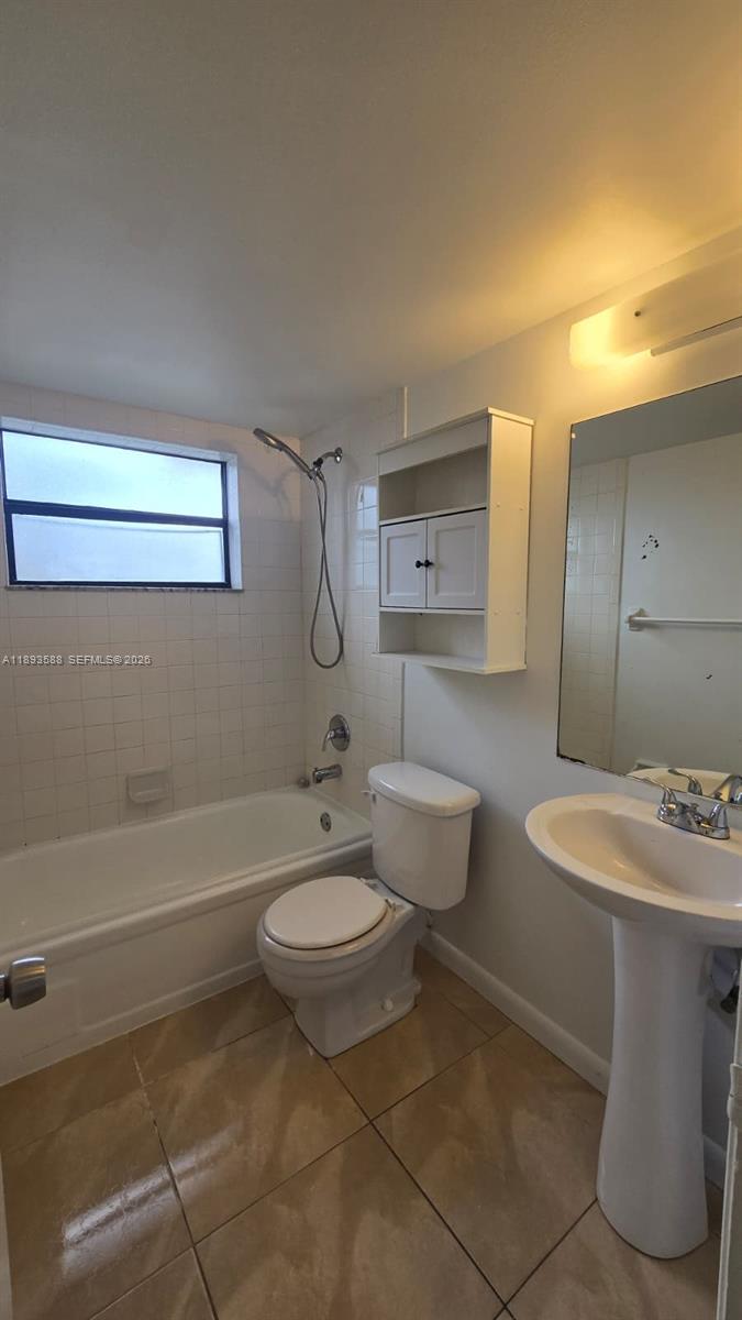 LAGO GRANDE ONE CONDO - Residential Lease