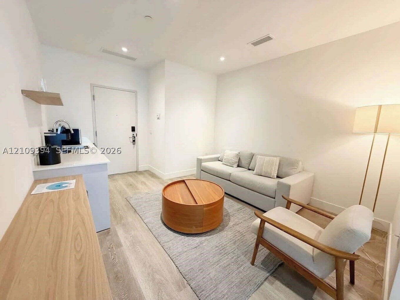 229 SW 9th St