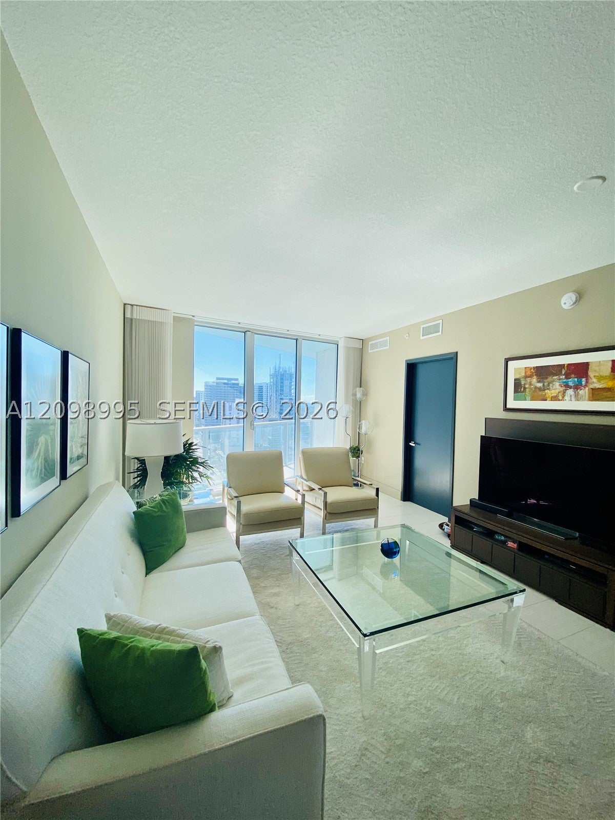 185 SW 7th St 1702