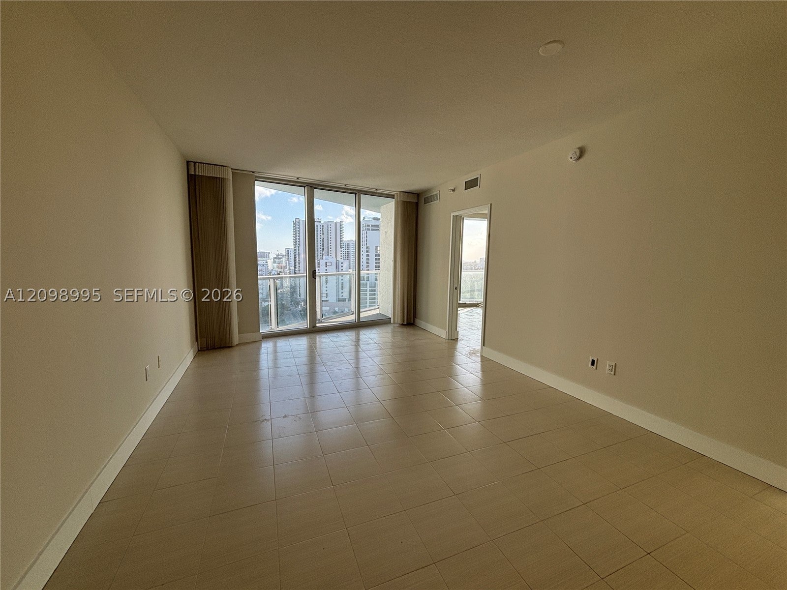185 SW 7th St 1702
