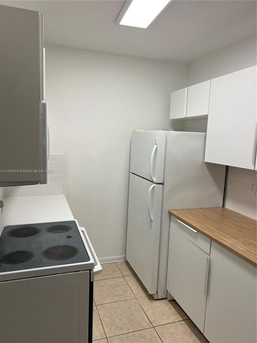 BISCAYNE LAWN EXTENSION - Residential Income