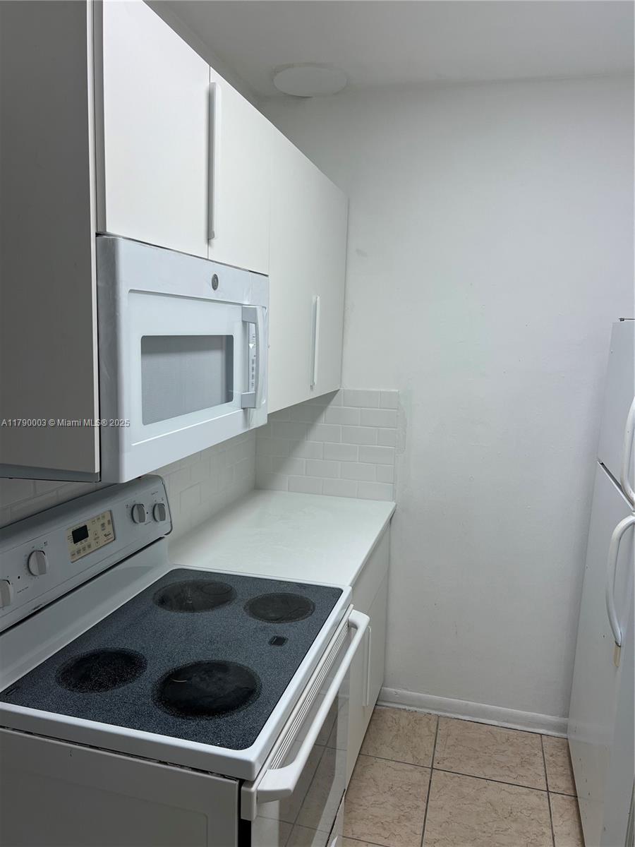 BISCAYNE LAWN EXTENSION - Residential Income