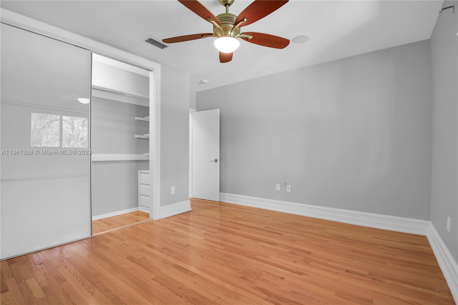 RUNAWAY PINES - Residential