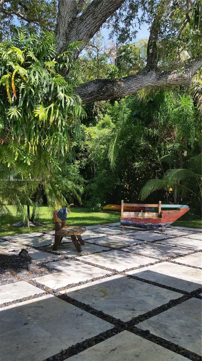 RUNAWAY PINES - Residential