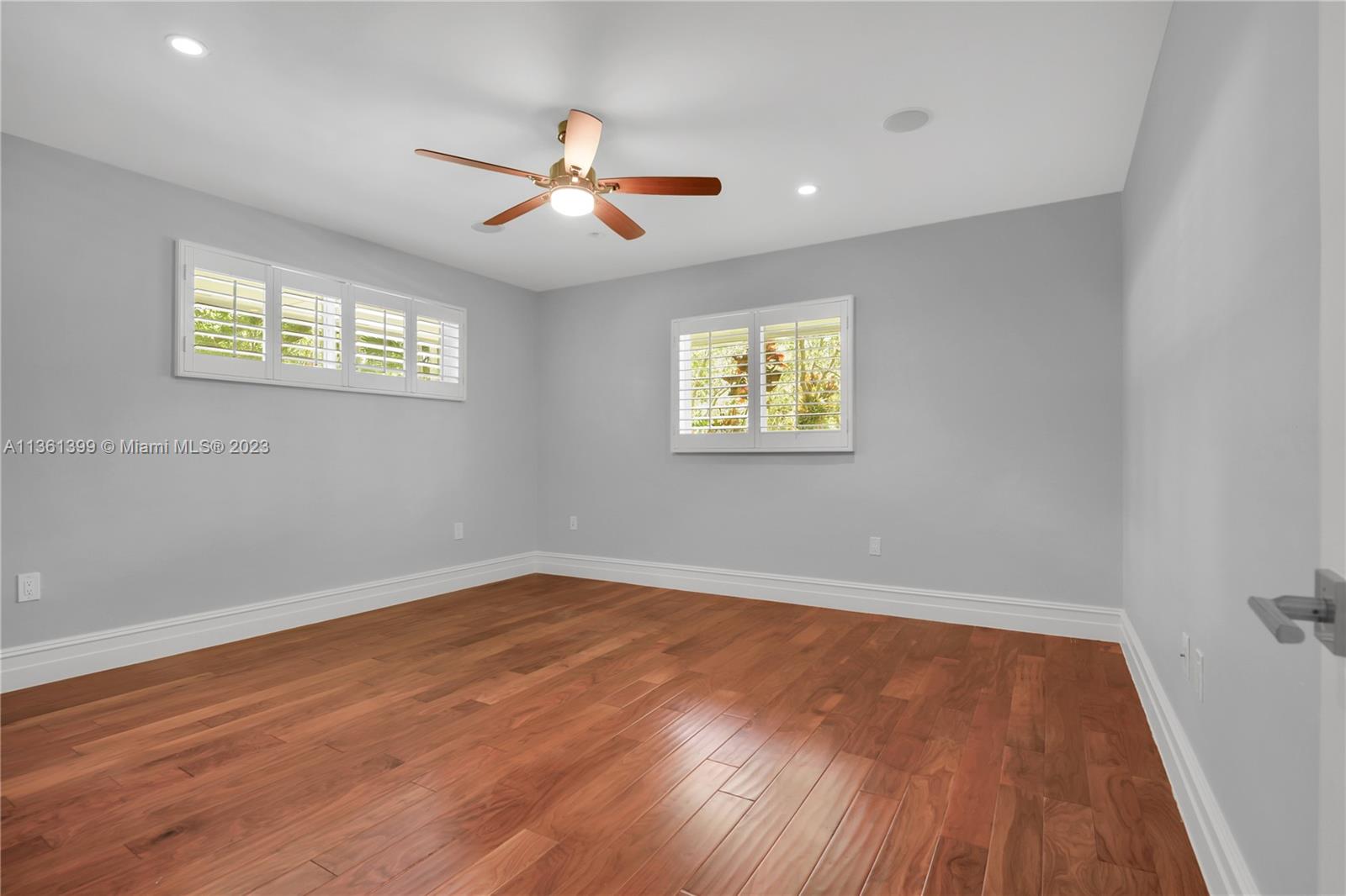 RUNAWAY PINES - Residential