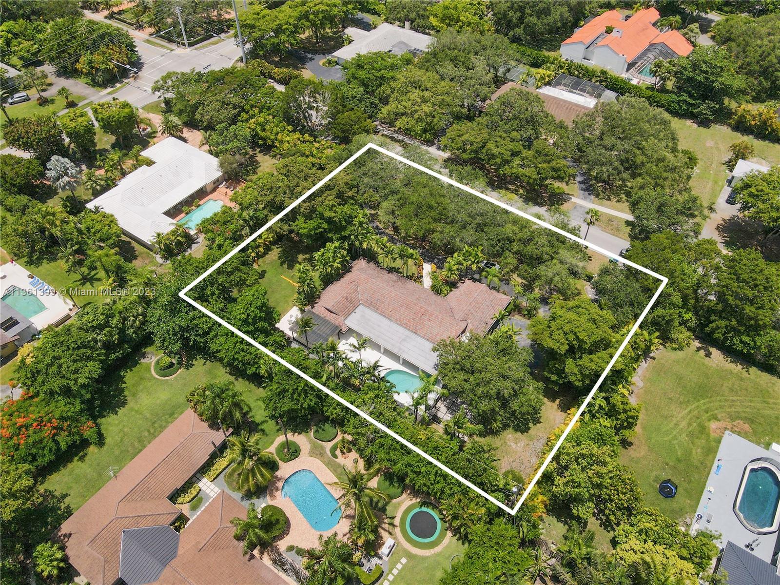 RUNAWAY PINES - Residential