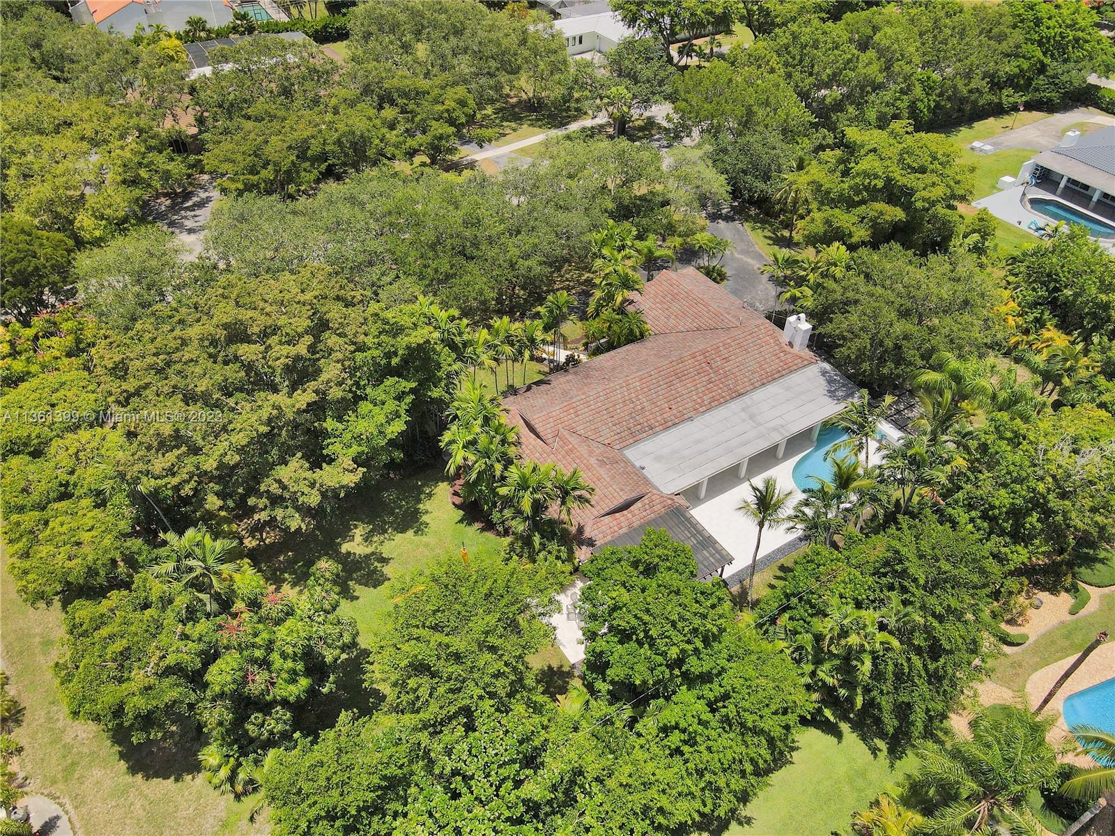 RUNAWAY PINES - Residential