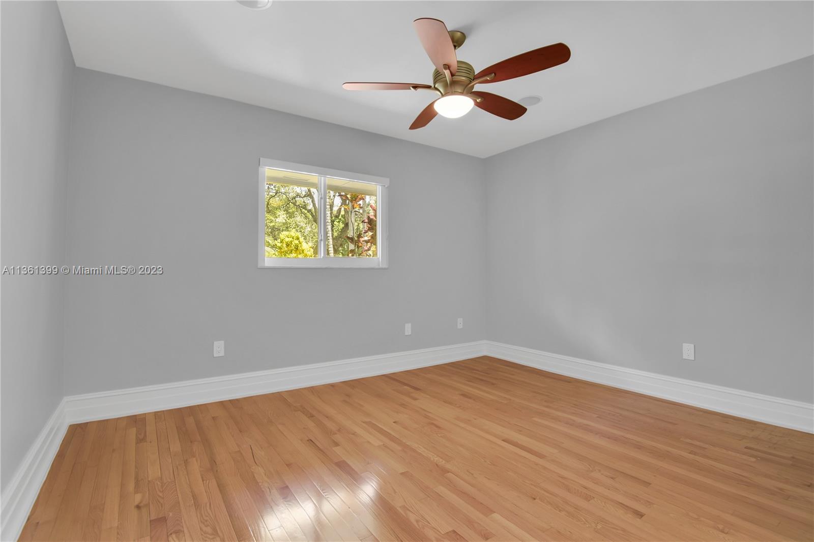 RUNAWAY PINES - Residential