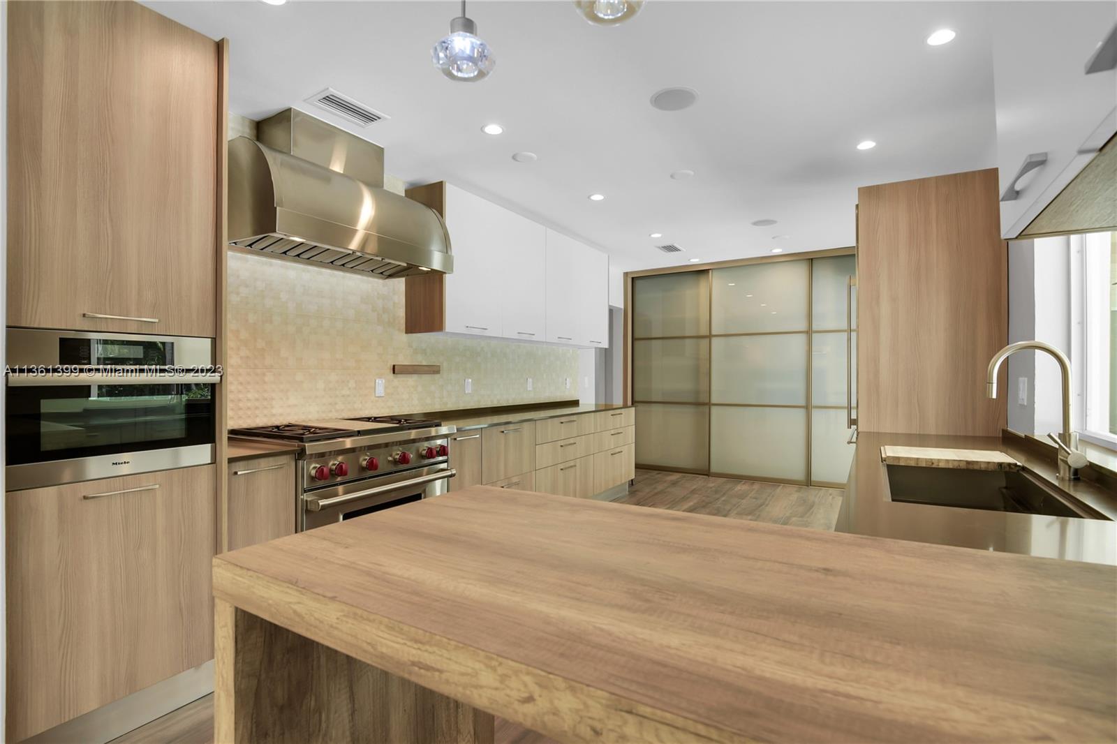 RUNAWAY PINES - Residential