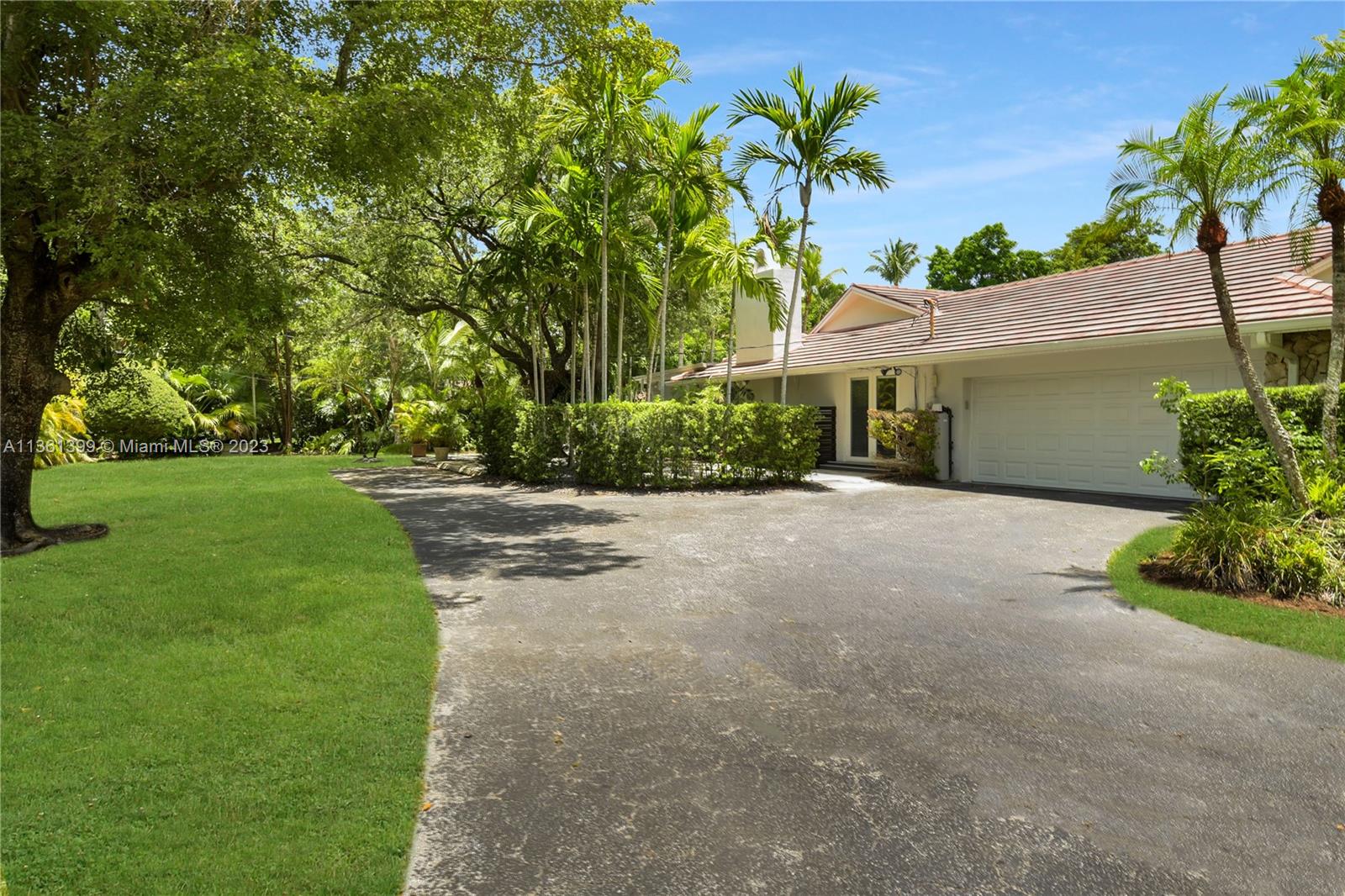 RUNAWAY PINES - Residential