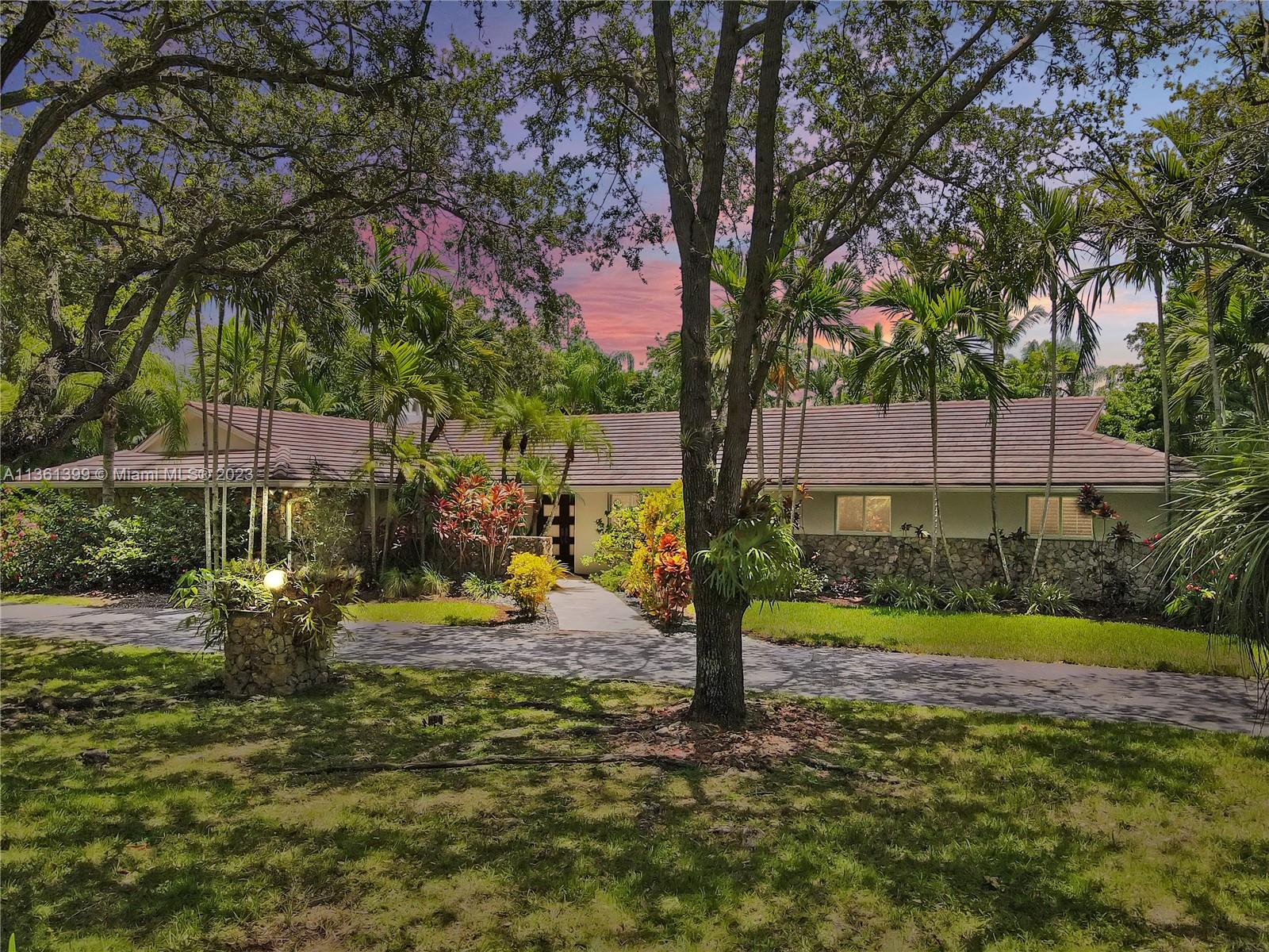 RUNAWAY PINES - Residential