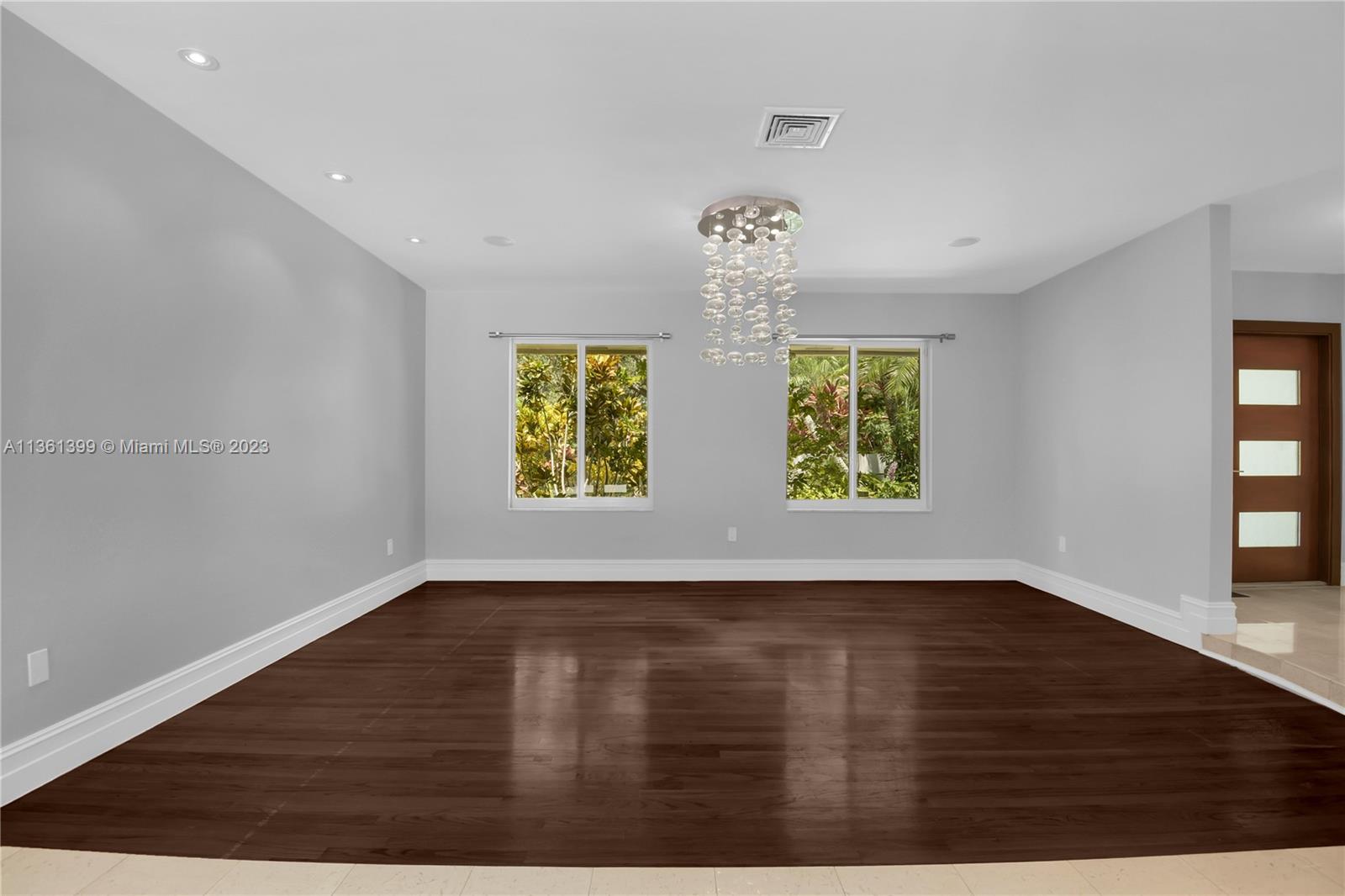 RUNAWAY PINES - Residential