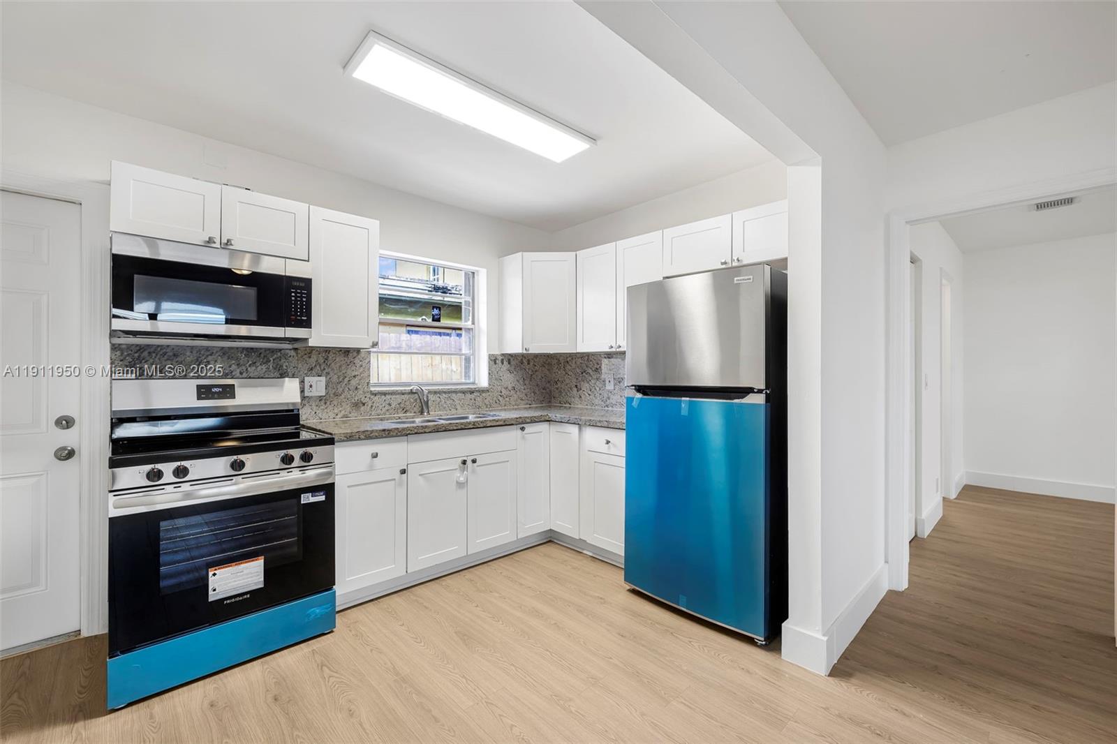 HOLLYWOOD SOUTH SIDE ADD - Residential Lease