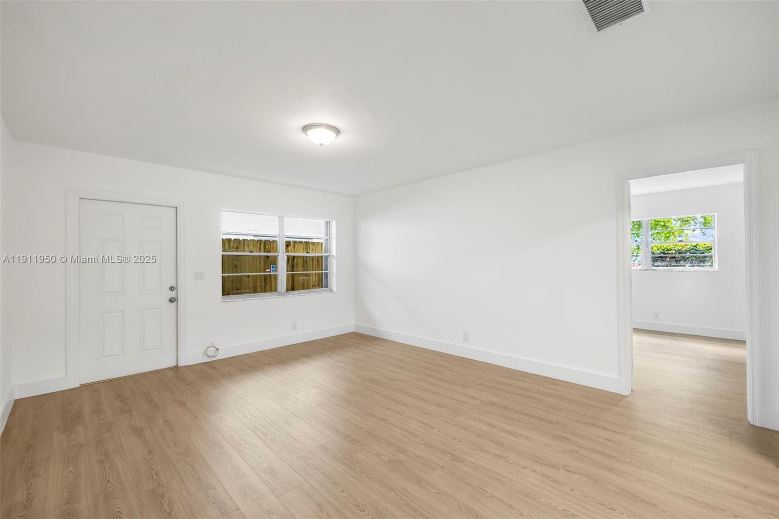 HOLLYWOOD SOUTH SIDE ADD - Residential Lease