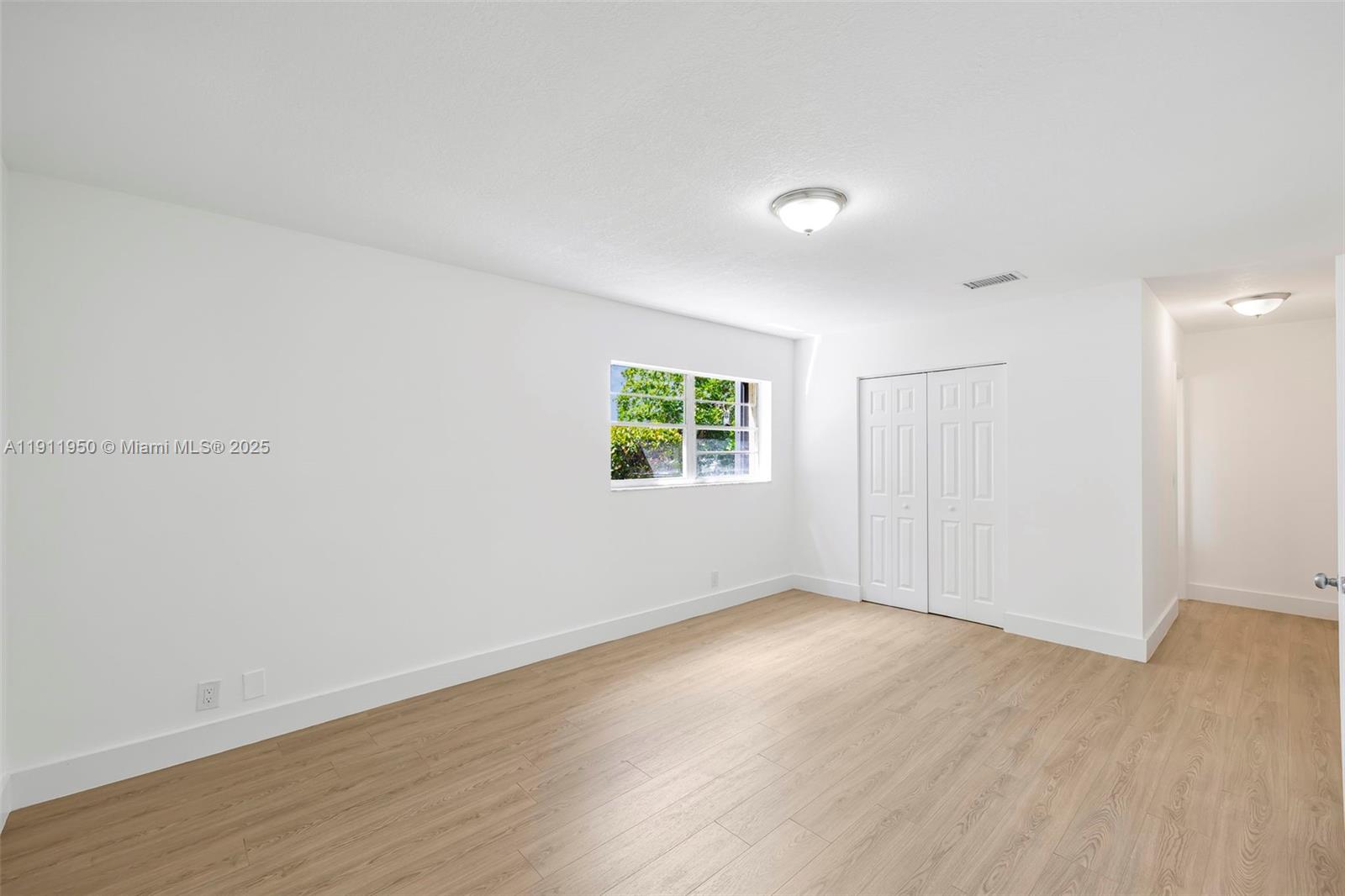 HOLLYWOOD SOUTH SIDE ADD - Residential Lease