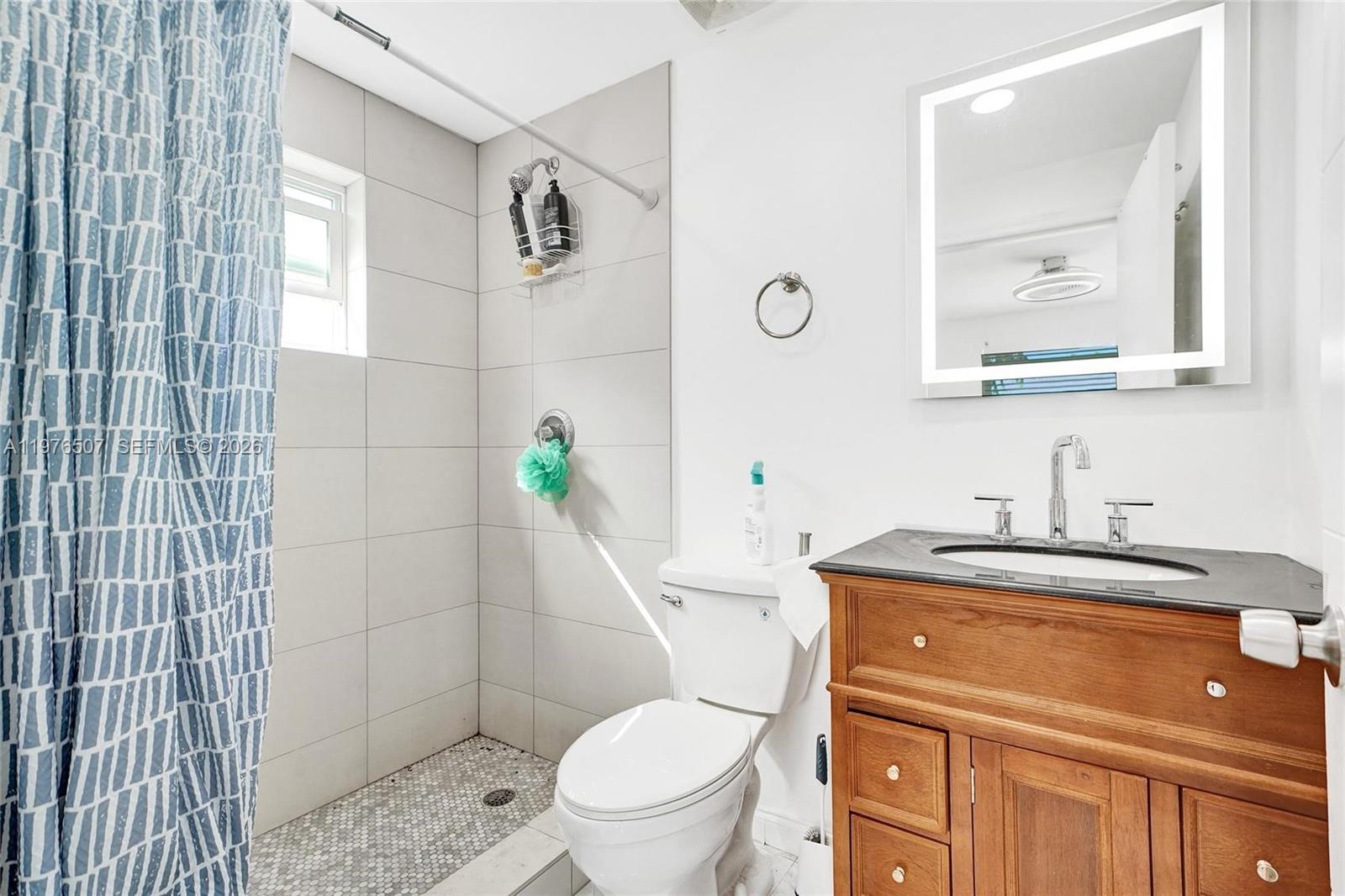 HOLLYWOOD PARK - Residential Income