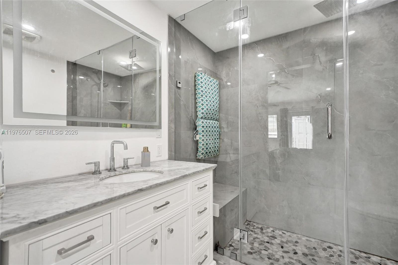 HOLLYWOOD PARK - Residential Income