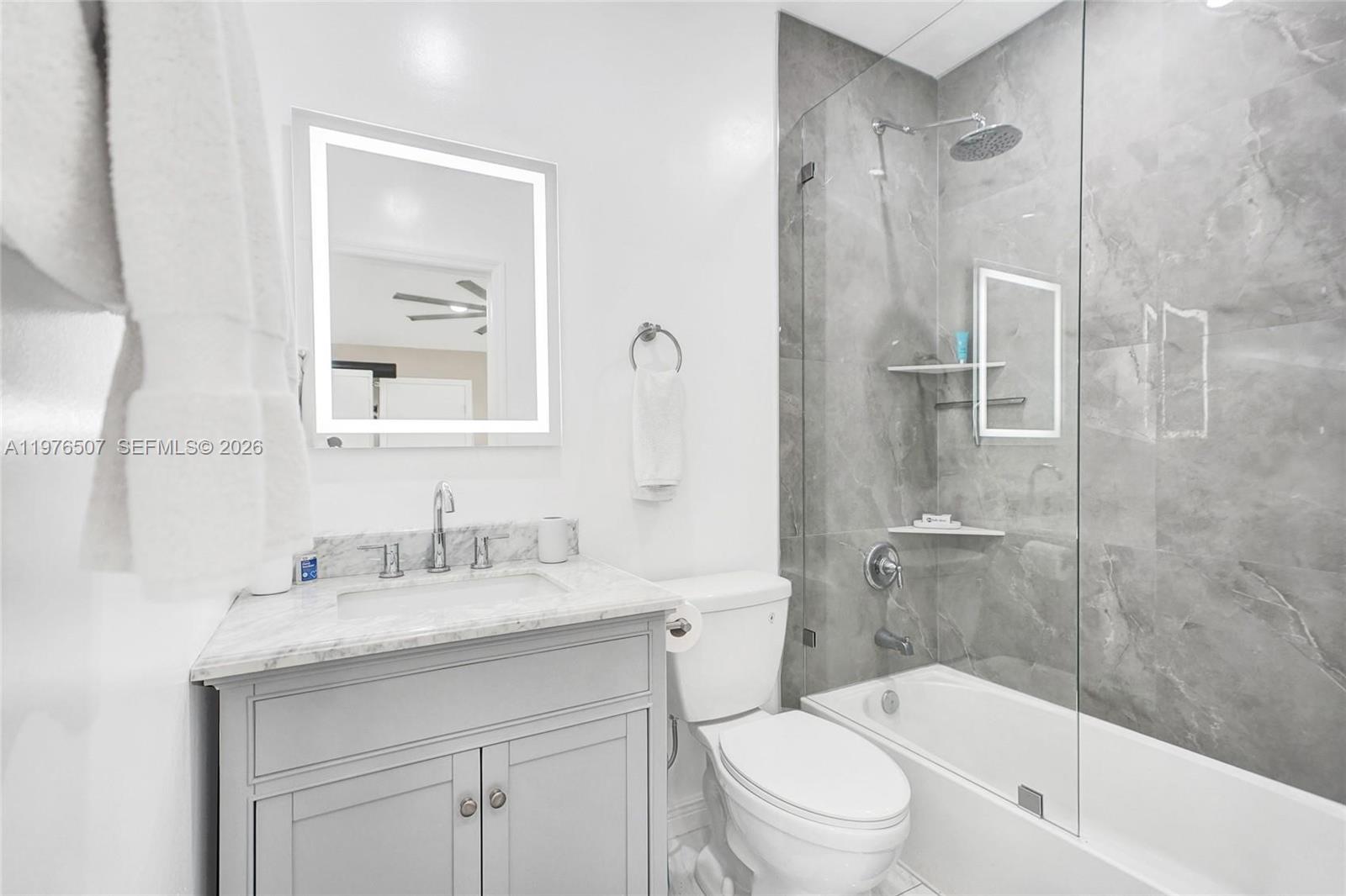 HOLLYWOOD PARK - Residential Income