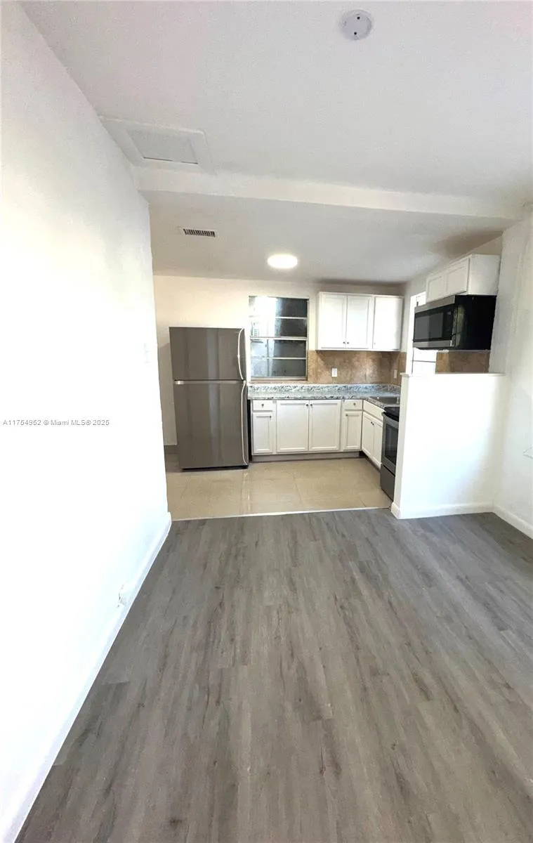 Miami, Florida 33150, United States, 2 Bedrooms Bedrooms, ,1 BathroomBathrooms,Residential,Active,80618