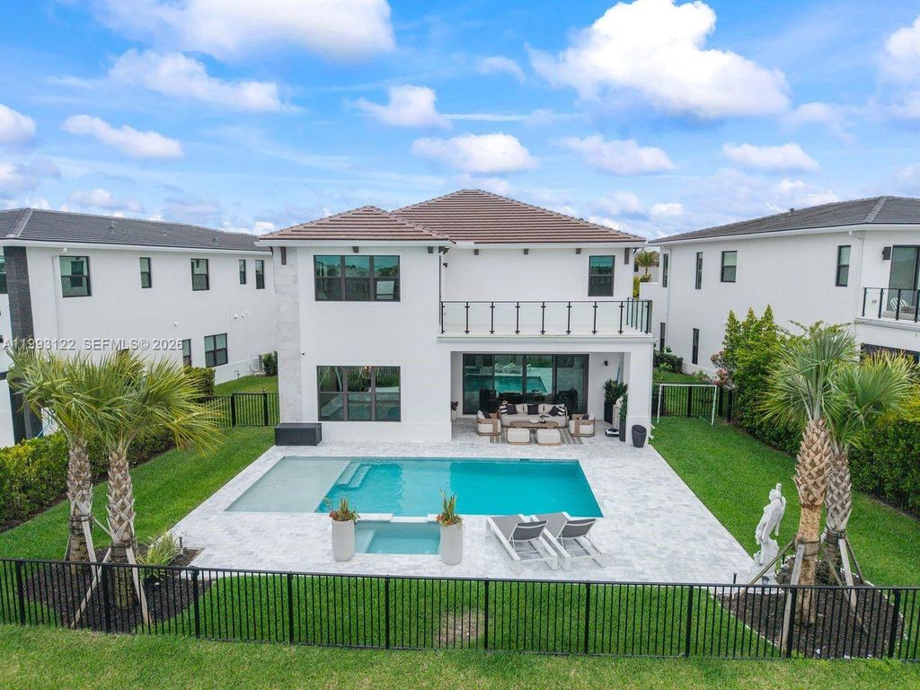 Photo of 12609 Solana Bay Cir, Palm Beach Gardens, FL 33412 (MLS # A11993122)