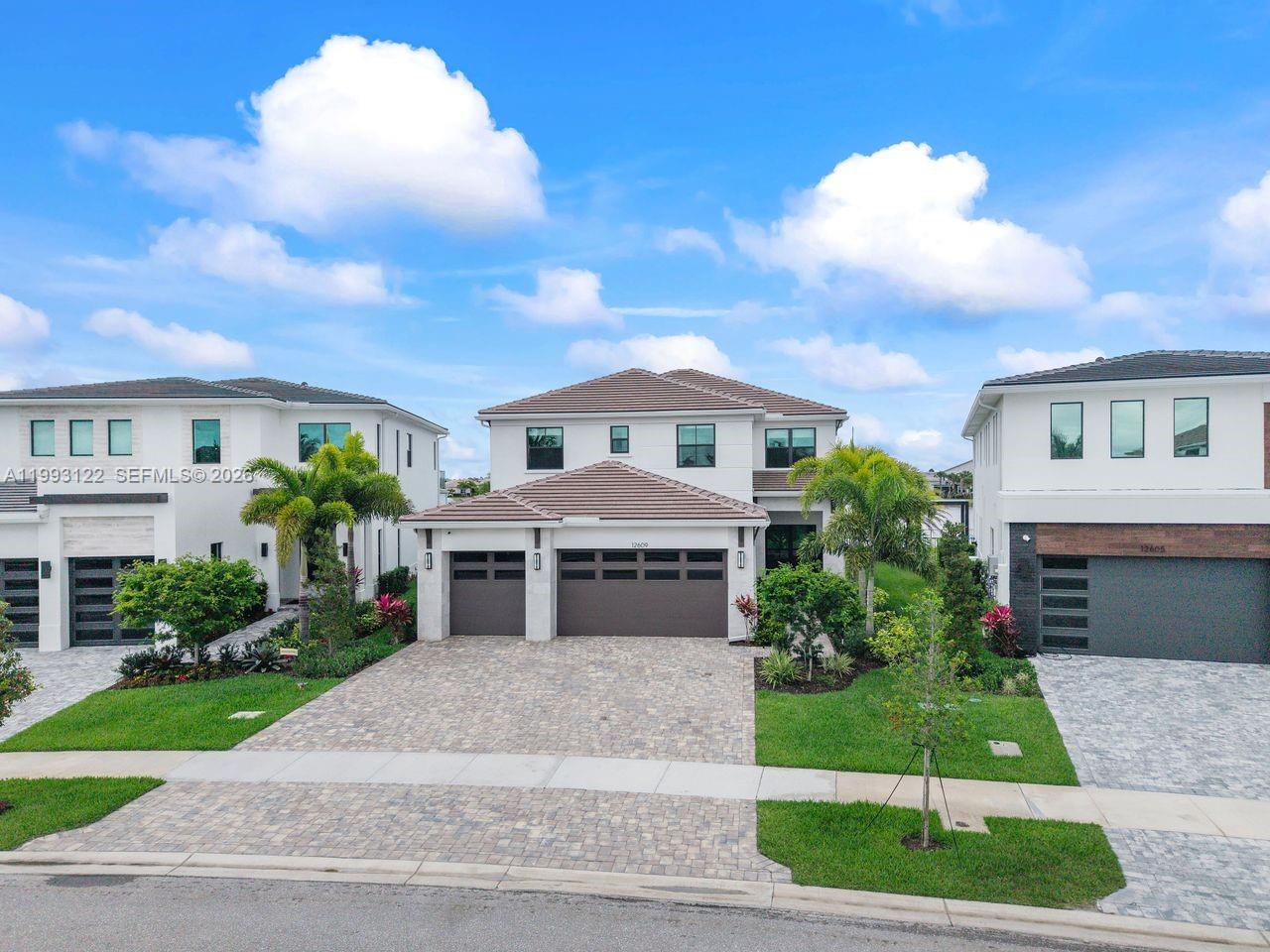 Solana Bay at Avenir - Residential