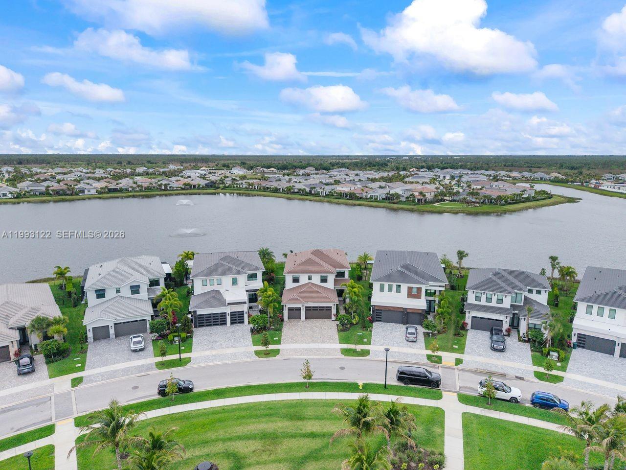 Solana Bay at Avenir - Residential