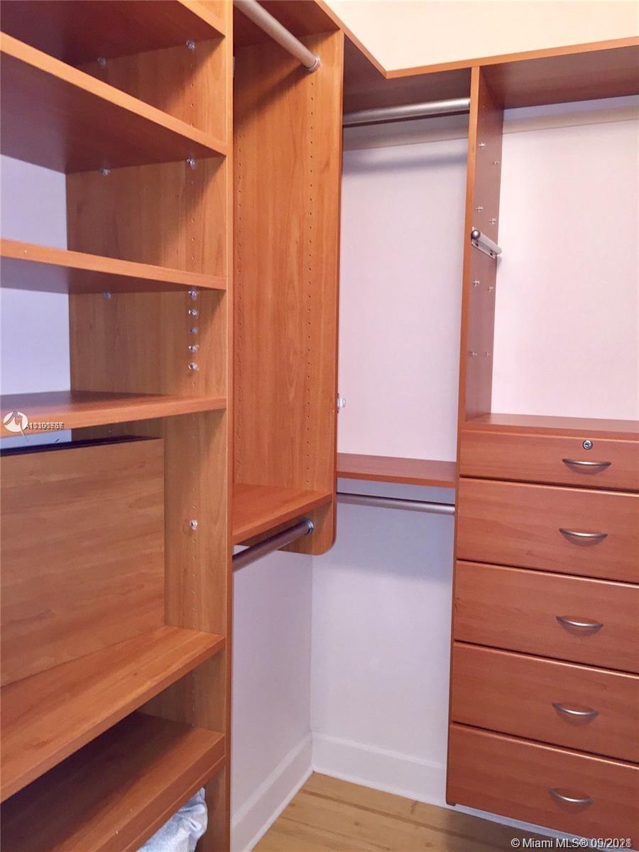 CARBONELL CONDO - Residential