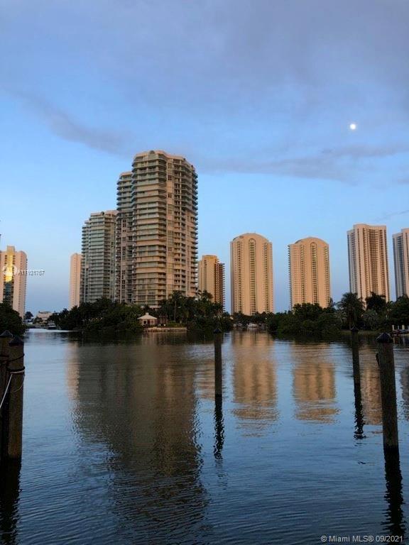 CARBONELL CONDO - Residential