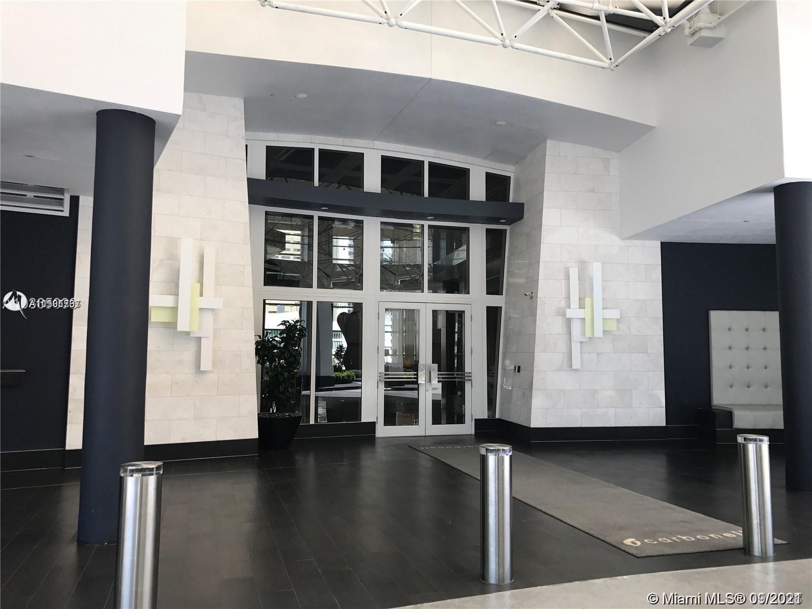 CARBONELL CONDO - Residential