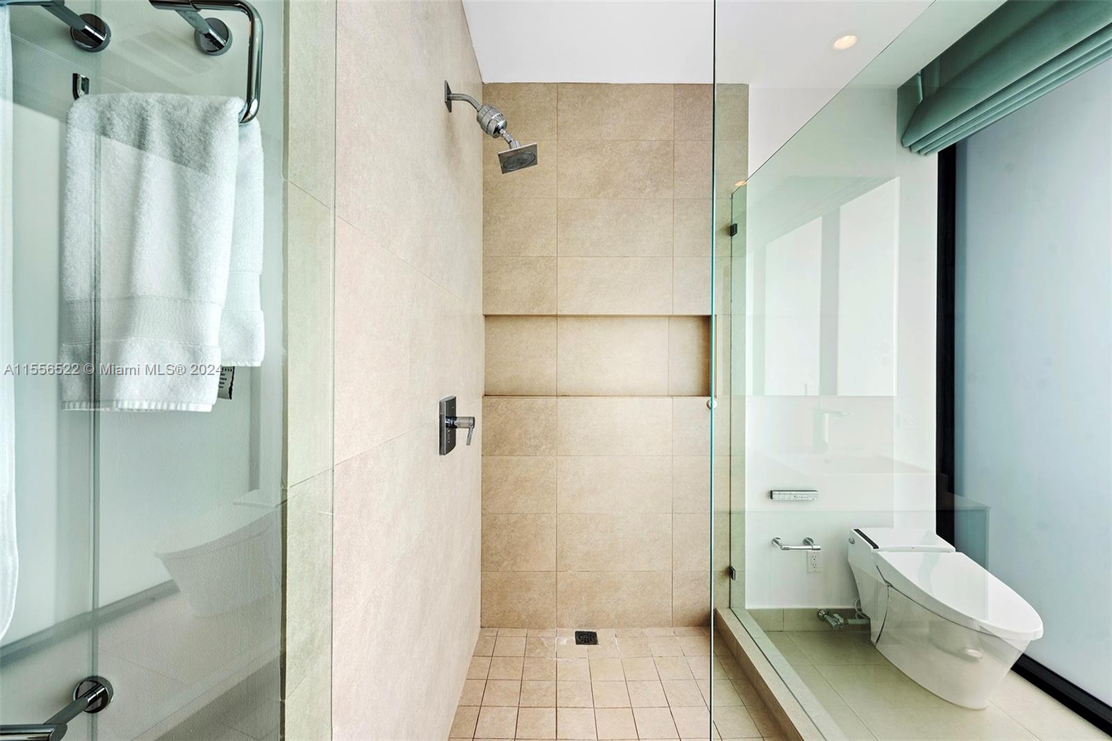 101 CONDOMINIUM - Residential