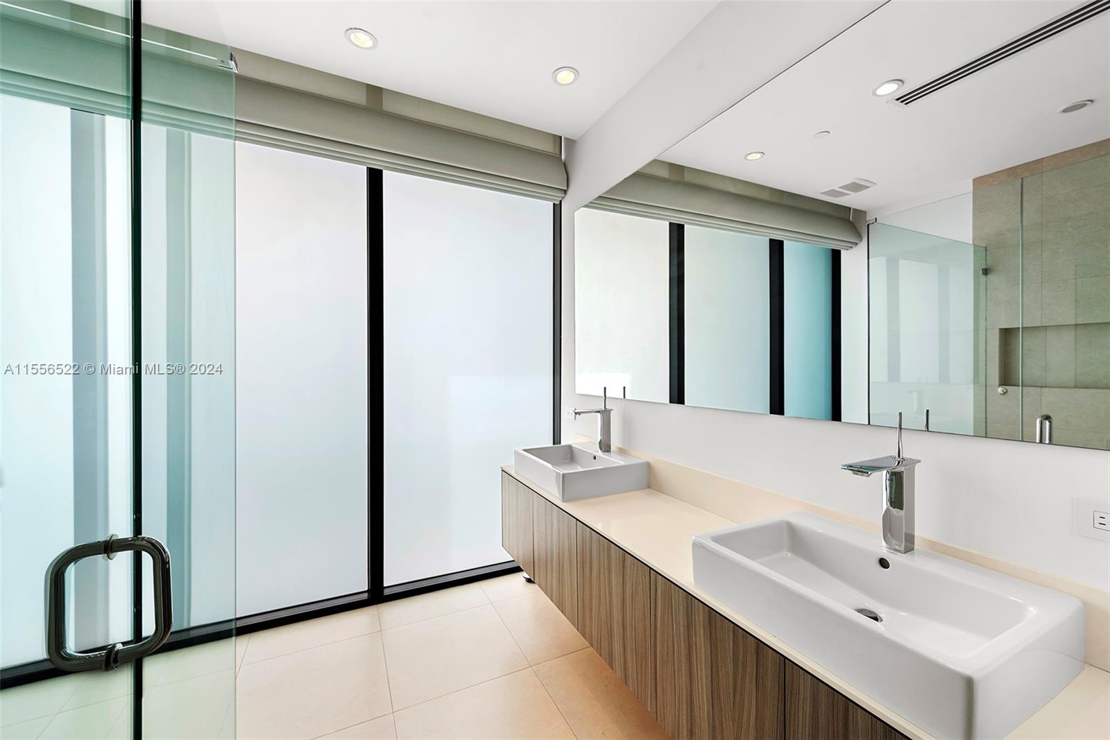 101 CONDOMINIUM - Residential