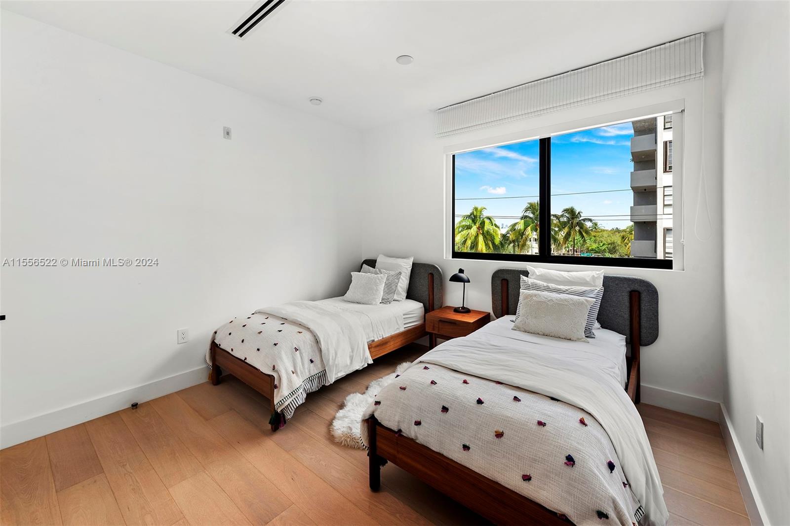 101 CONDOMINIUM - Residential