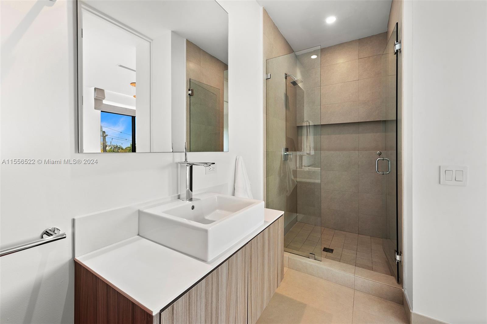 101 CONDOMINIUM - Residential