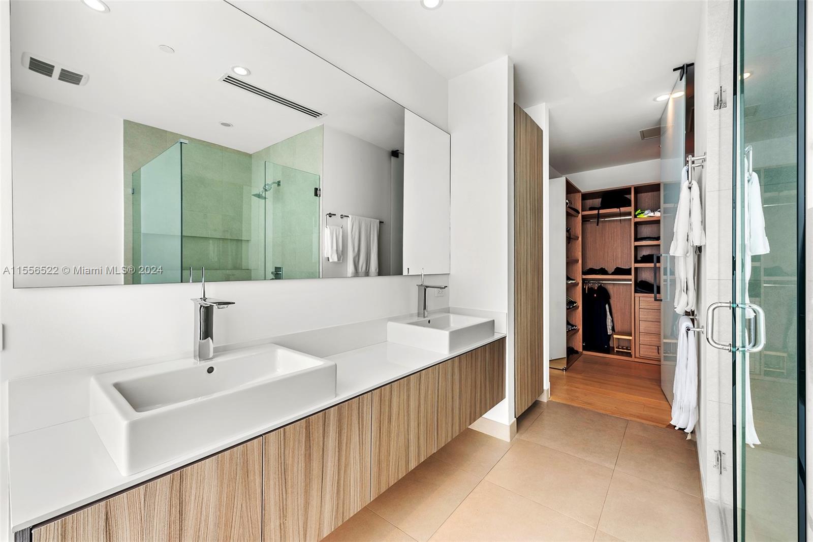 101 CONDOMINIUM - Residential