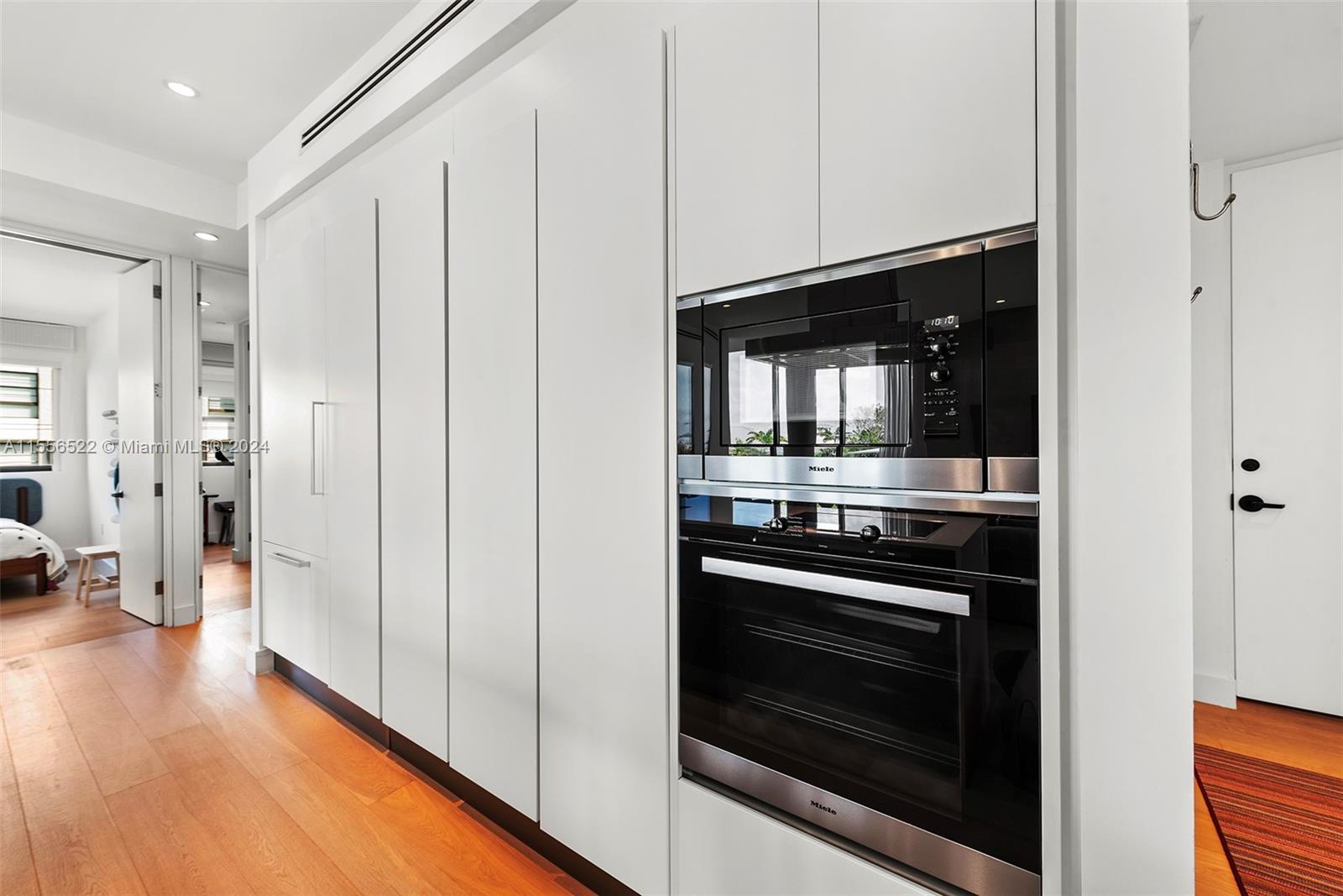 101 CONDOMINIUM - Residential