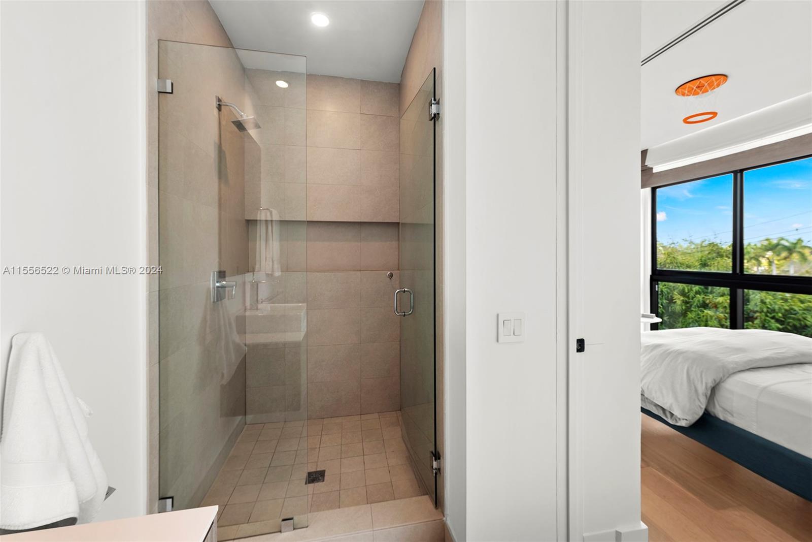 101 CONDOMINIUM - Residential