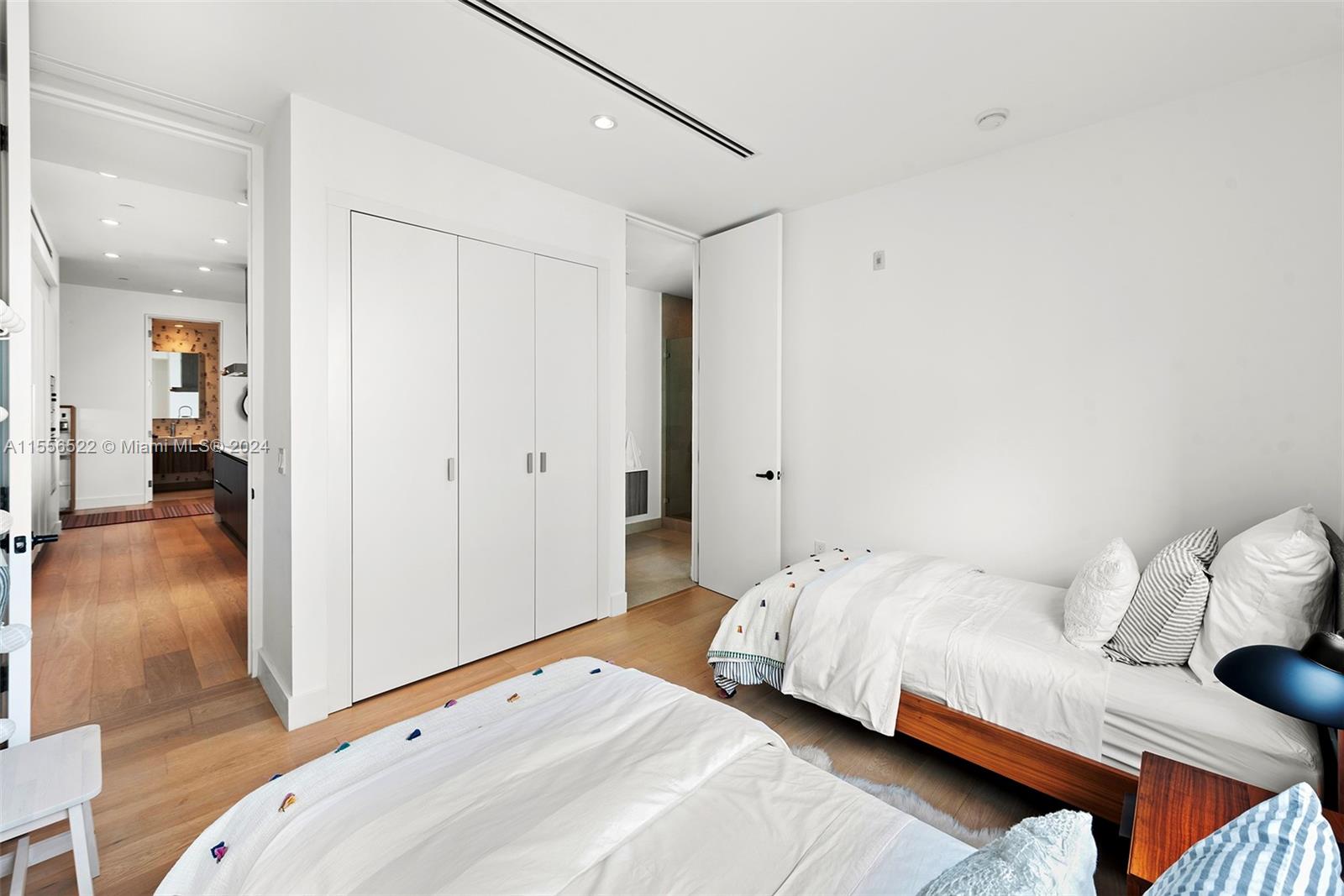 101 CONDOMINIUM - Residential