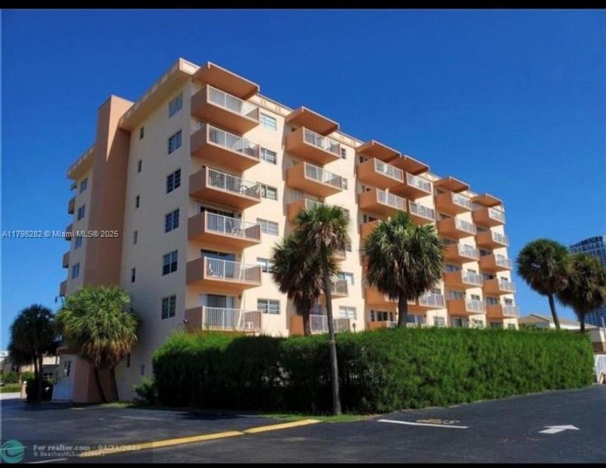 Beautiful apartment in the heart of Hallandale Beach. The unit has a jacuzzi tub and ready for move in. Steps from the beach, Walmart, Publix and several international shoppes and restaurants. One parking included and plenty of street parking.