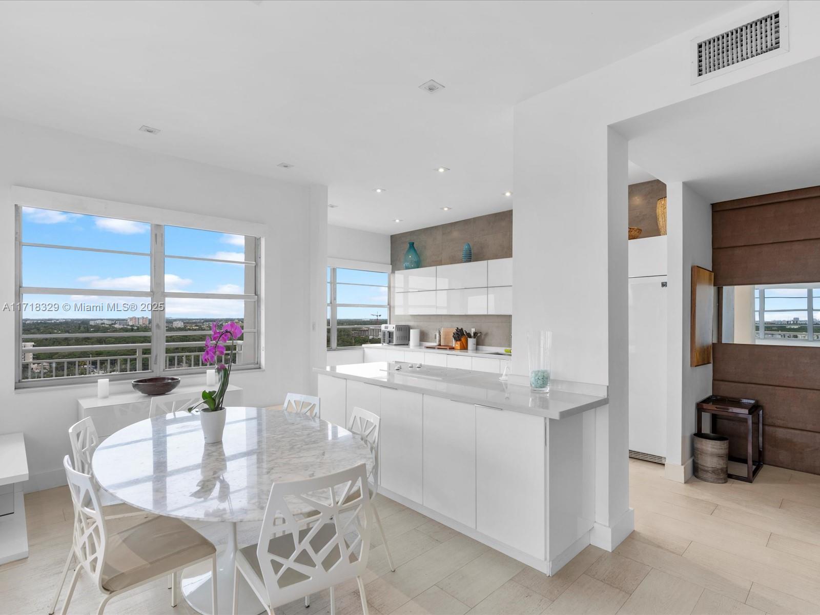 DEL PRADO MARINA - Residential