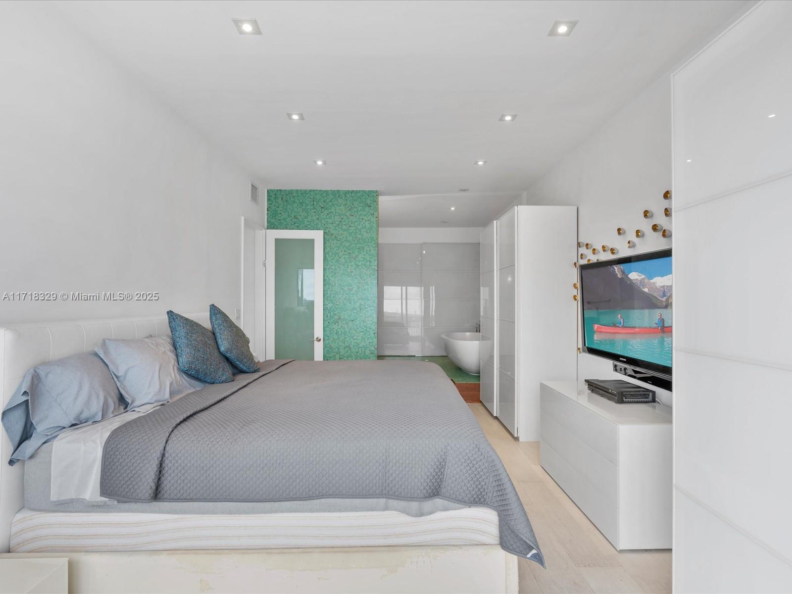 DEL PRADO MARINA - Residential