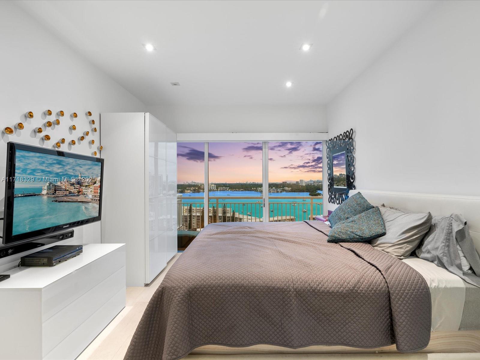 DEL PRADO MARINA - Residential