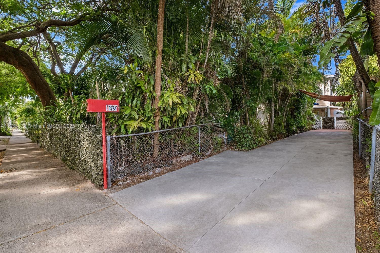 SHADOWLAWN - Buena Vista E - Residential