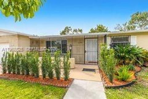 11730 SW 192nd St Miami FL 33177